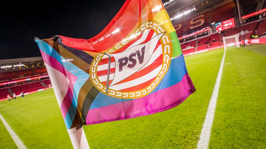supportersvereniging-psv-vindt-spandoek-met-term-aidshoven-over-de