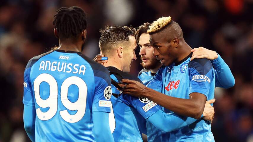 Napoli gaat voor het eerst naar kwartfinales CL na avond met rellende fans