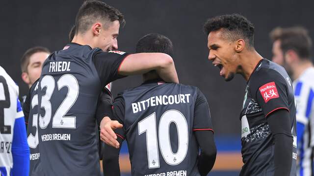 Werder Bremen won met 1-4 bij Hertha BSC.