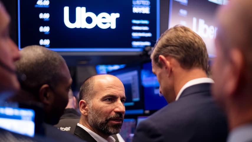Chauffeurs naar rechter: 'Uber ontslaat werknemers op basis van algoritme'