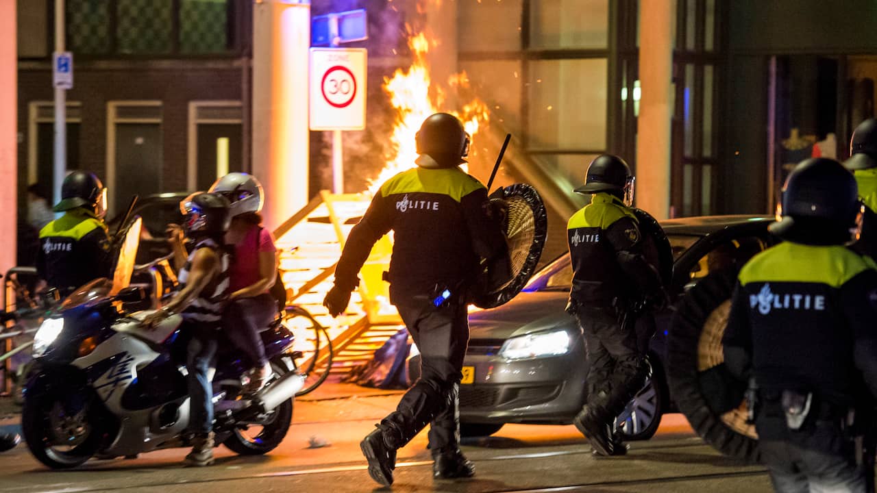 Na de dood van Henriquez was het vier nachten op rij onrustig in de Haagse Schilderswijk. Relschoppers bekogelden de politie met stenen, vernielden winkels en een theater en staken spullen in brand. Meer dan tweehonderd mensen werden opgepakt.