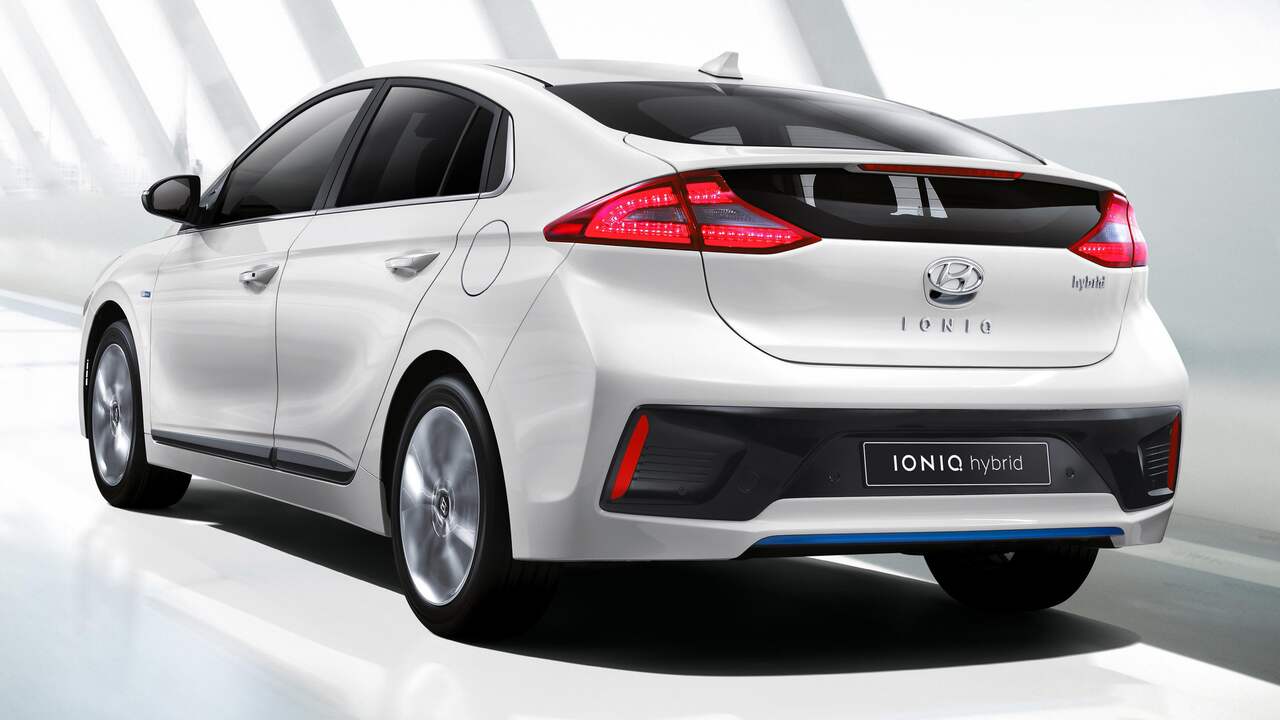 Kwade trouw cascade Nieuw maanjaar Hyundai Ioniq is hybride, plug-inhybride of volledig elektrisch | Onderweg  | NU.nl