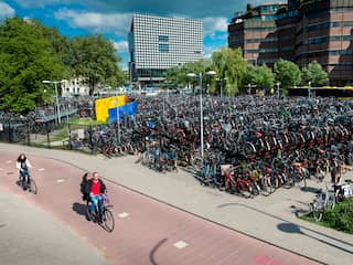 Stations krijgen meer fietsenrekken om mensen op de fiets te krijgen
