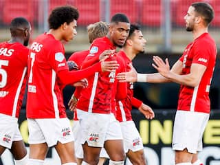 AZ deelt mede door hattrick Boadu gevoelige tik uit aan Feyenoord