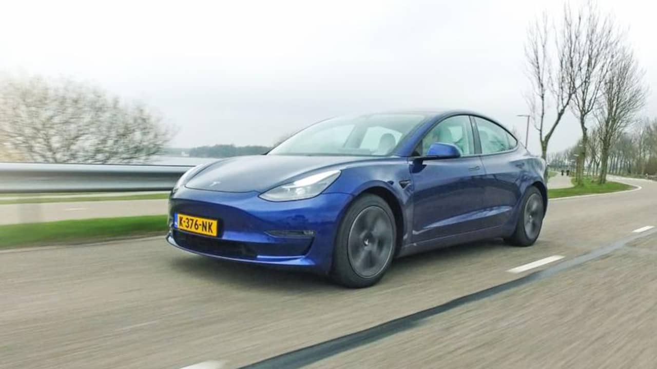 Beeld uit video: Eerste rijtest: Tesla Model 3