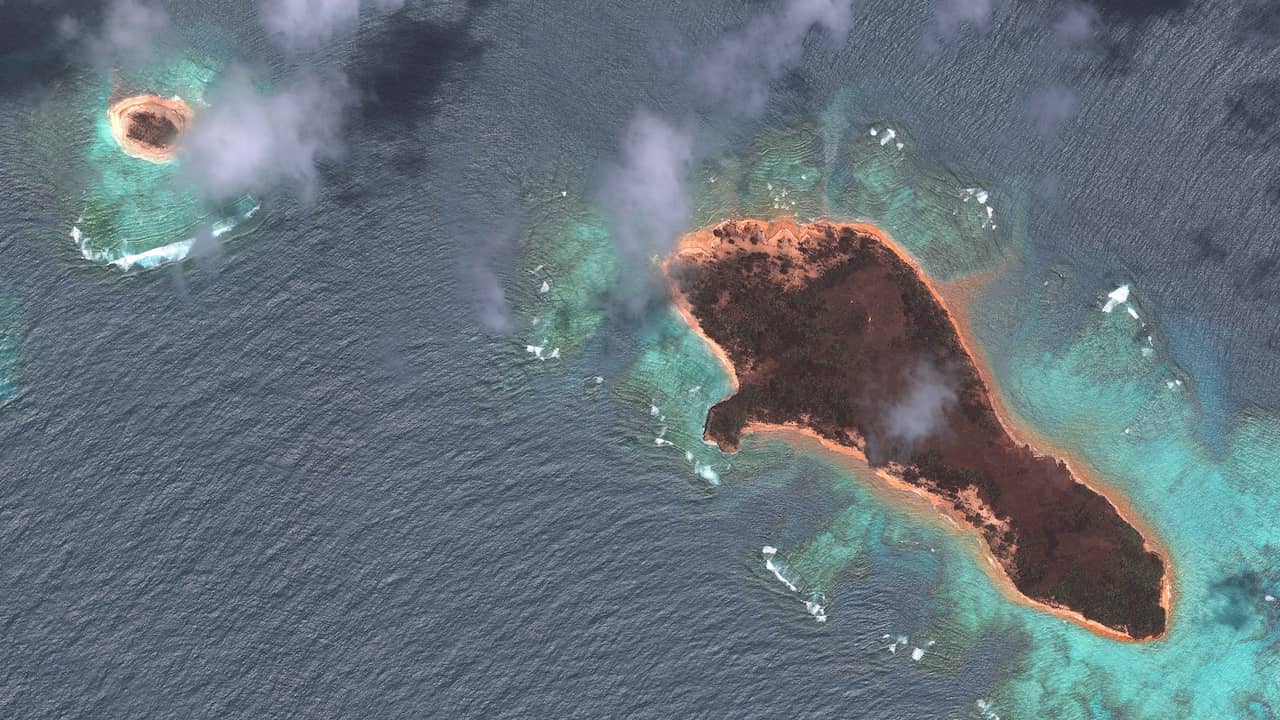 Unusual Warming Effect of Hunga Tonga Volcano Eruption in January 2022: Impact on Climate