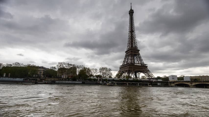 IOC-baas Bach wil net als Macron in aanloop naar Spelen in Seine zwemmen