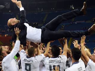 Zidane evenaart Rijkaard na veroveren Champions League