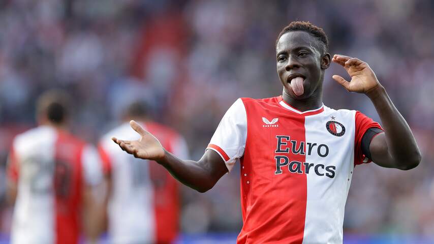 Feyenoord wint tegen Go Ahead Eagles voor vijfde keer op rij in