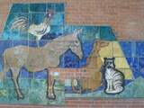 Tegelkunstwerk op voormalige kleuterschool in Leiden krijgt nieuwe plek