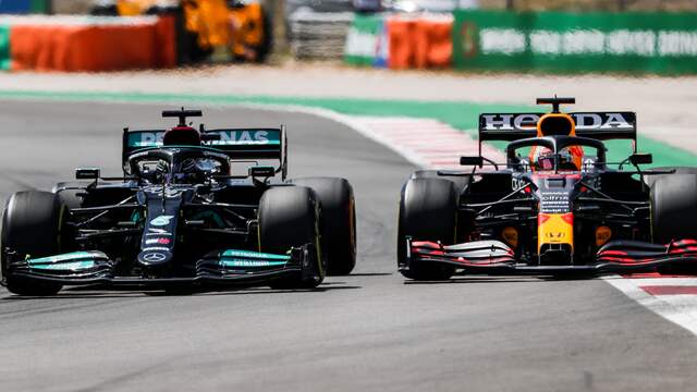 Max Verstappen raakte zondag zijn snelste raceronde kwijt vanwege het overschrijden van de track limits.