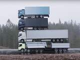 Volvo stapelt vier vrachtwagens als marketingstunt