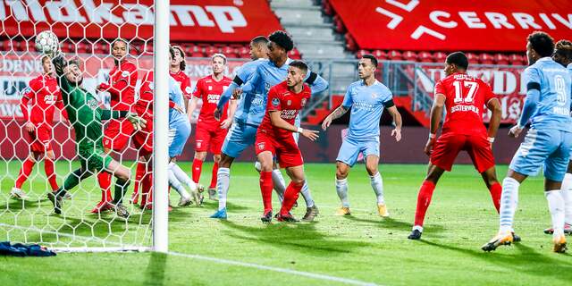 Psv Lijdt Mede Door Gemiste Penalty Zahavi Puntenverlies Bij Fc Twente Nu Het Laatste Nieuws Het Eerst Op Nu Nl