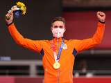 Lavreysen zit helemaal stuk na olympisch sprintgoud: 'Dit is echt niet normaal'