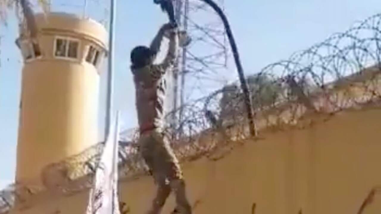 Boze menigte bestormt Amerikaanse ambassade in Bagdad