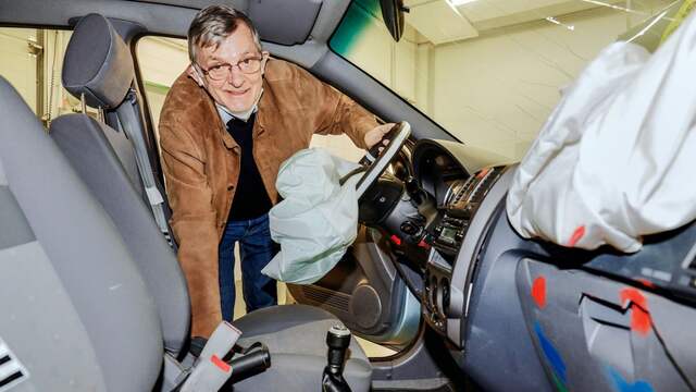 De airbags zijn gewoon opgeblazen en hebben de dummy's goed beschermd.