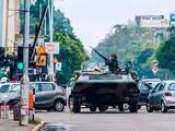 Leger Zimbabwe grijpt  macht en zet president Mugabe vast