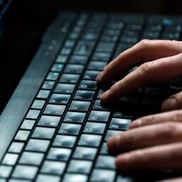 Spaanse politie arresteert Brit wegens grote Twitter-hack van vorig jaar