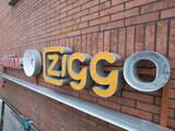MAASTRICHT - Het logo van de joint venture VodafoneZiggo wordt geplaatst op het voormalig hoofdkantoor van Vodafone in Maastricht. Onder de nieuwe holding vallen activiteiten van Ziggo en Vodafone Nederland. ANP 
