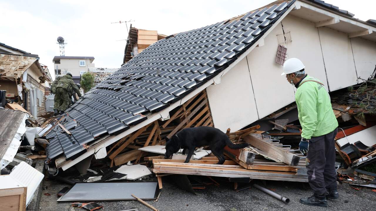 Korban tewas akibat gempa Jepang bertambah menjadi 100 orang tewas dan 222 orang hilang  di luar