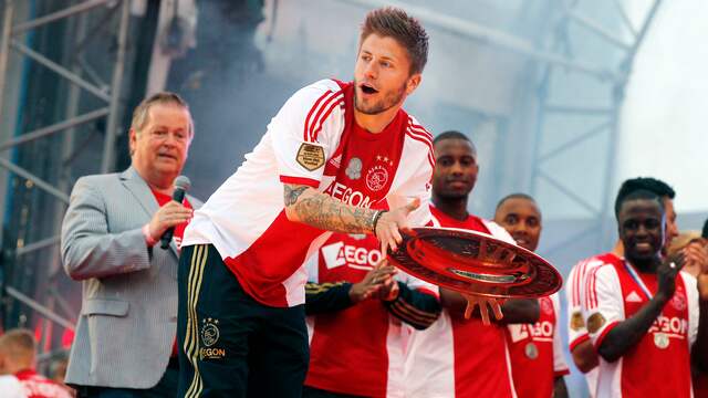 Lasse Schöne tijdens het titelfeest van Ajax in 2014.
