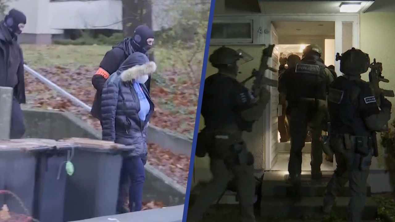 Beeld uit video: Duitse politie valt huis van extreemrechtse groep in Berlijn binnen