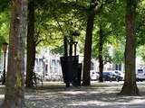 Amsterdam wil hufterige toerist aanspreken op gedrag