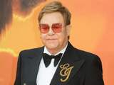 Elton John viert dat hij dertig jaar clean is: 'Ik was bijna dood geweest'