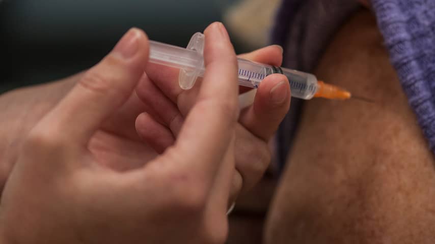 RIVM heeft extra griepvaccins ingekocht, meer vraag verwacht door corona