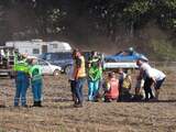 Racewagen rijdt publiek in bij autocross Leende, vier gewonden