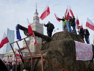 Duizenden Poolse boeren protesteren in Warschau tegen Europese klimaatregels