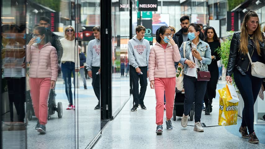 Advies: mondkapje op in publieke binnenruimtes in delen Randstad en Brabant