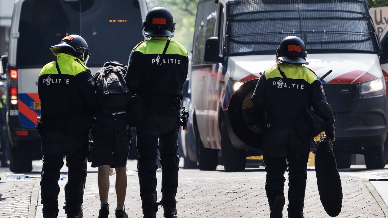 Demonstrant Moet Maand De Cel In Voor Belagen Agenten Bij UvA-protest ...