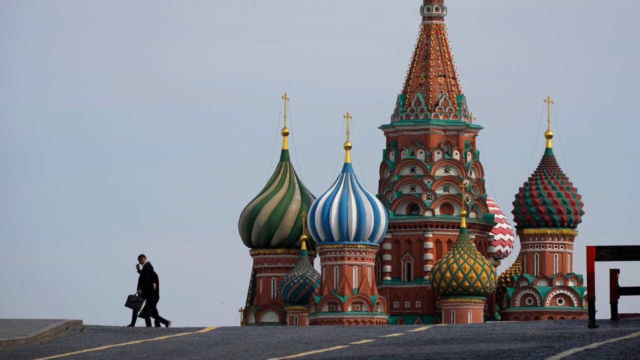 Russische munt steeds minder waard bijna 100 roebel voor een euro Economie NU.nl foto