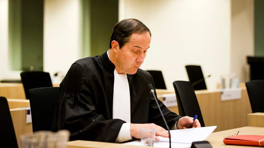 Advocaat Knoops verwijt OM selectief handelen in zaak-Wilders