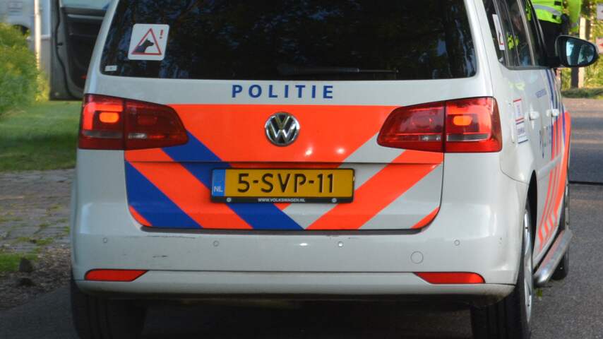 Politie zoekt daders van ramkraak