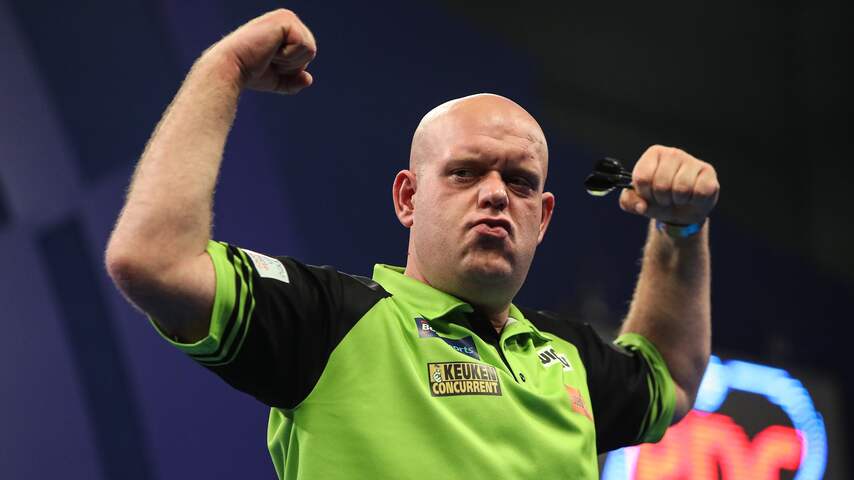 Buikkrampen teisterden Van Gerwen in finale: 'Stond met samengeknepen