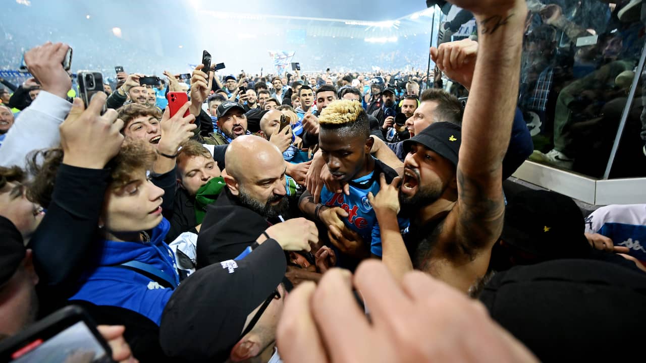 Supreme Napoli conquista il primo titolo nazionale italiano dal 1990 |  Calcio