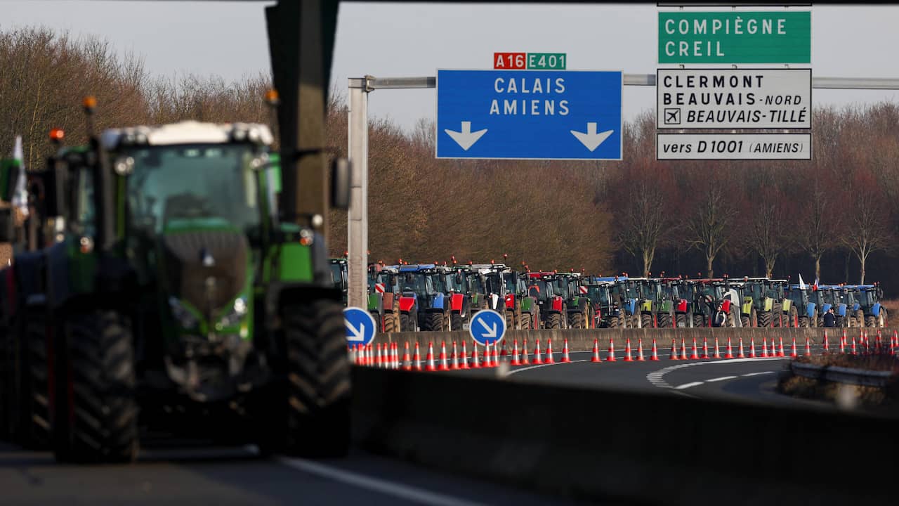 French and Belgian Farmers Protest Against Agricultural Policies, Paris Highways Blockaded