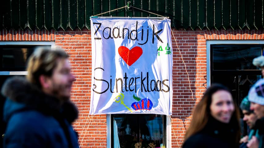 Gezellige intocht van Sinterklaas in Zaanstad