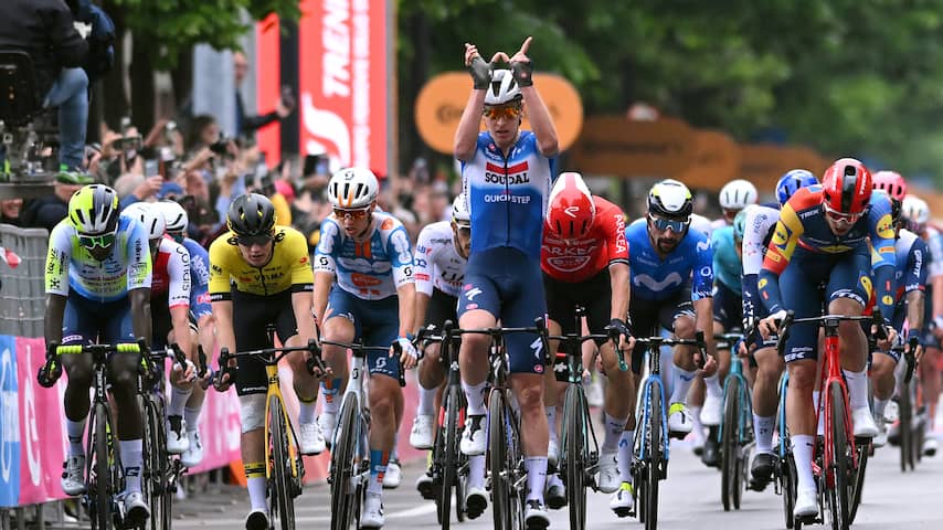 Opvallende ontknoping derde Giro-rit: Merlier wint na aanval Pogacar en Thomas