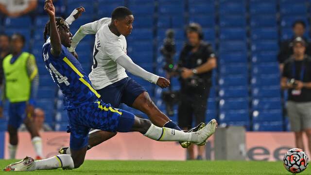 Steven Bergwijn maakte er twintig minuten voor tijd 2-2 van.