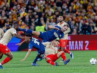 PSV verspeelt voorsprong bij RC Lens en blijft zonder zege in Champions League