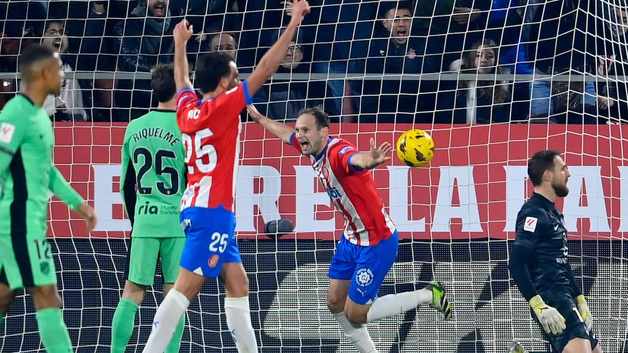 Girona wint mede dankzij eerste goal Blind zinderende topper tegen Atlético  | Voetbal | NU.nl