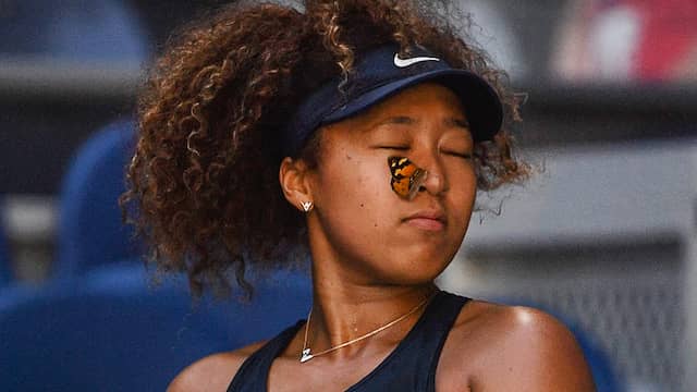 Naomi Osaka kreeg in Melbourne ook bezoek van deze vlinder.