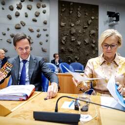 Kabinet zet grote vraagtekens bij hoger minimumloon en lagere brandstofprijzen