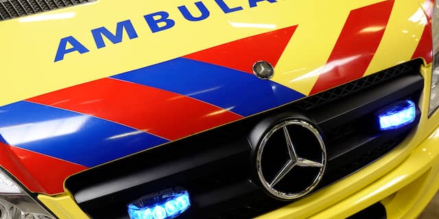 Pakketbezorger gewond na aanrijding met scooter op het Spui