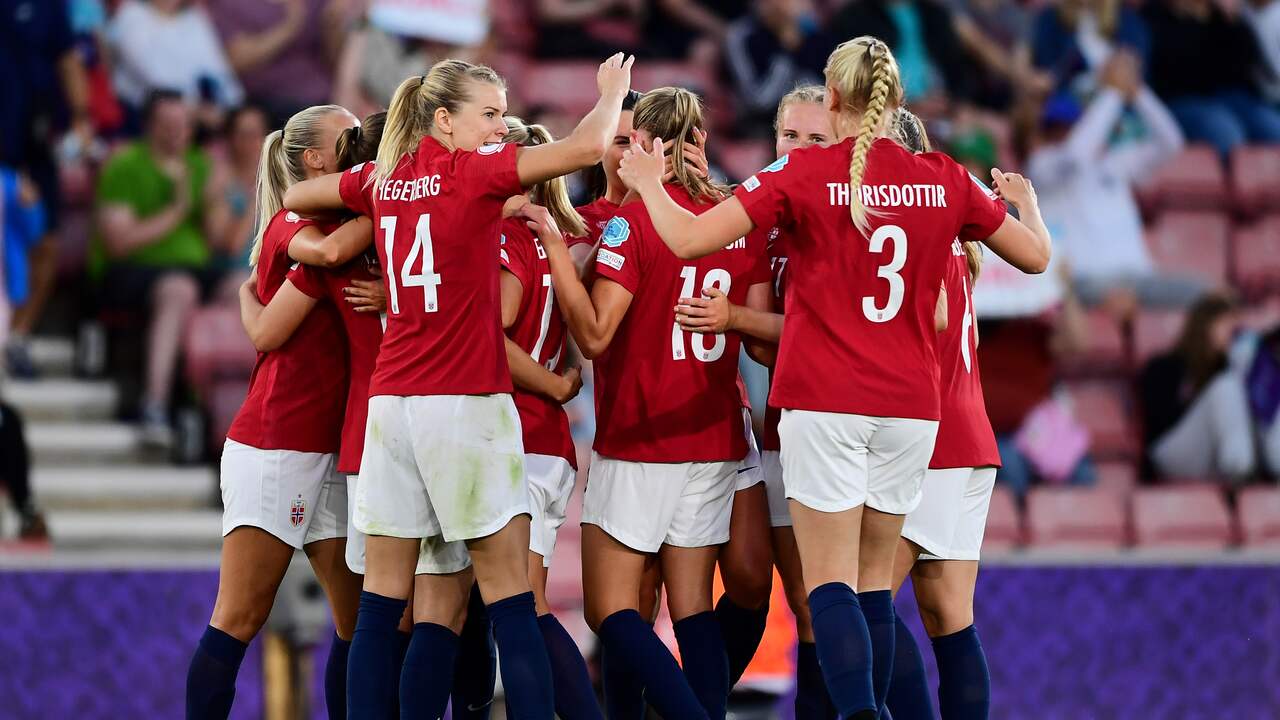 Norge sparker i gang fotball-EM for kvinner uten problemer over Nord-Irland |  NÅ