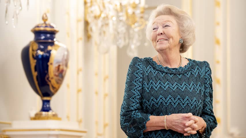 Prinses Beatrix Brengt 86e Verjaardag Door In Huiselijke Kring ...