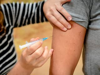 NUcheckt: Mogelijk coronavaccin maakt je niet 'genetisch gemodificeerd'